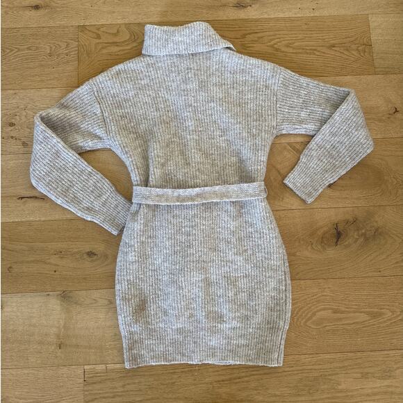 More to Come - Kara Wrap Cardigan in Gray Beige - Picture 4 of 6